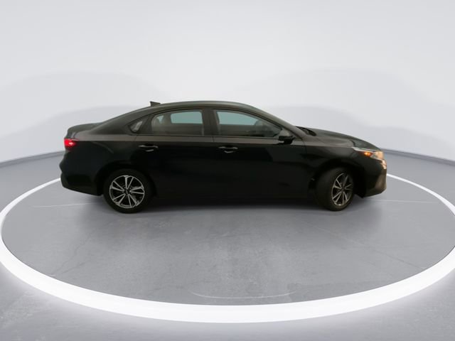 Used 2023 Kia Forte LXS image 7