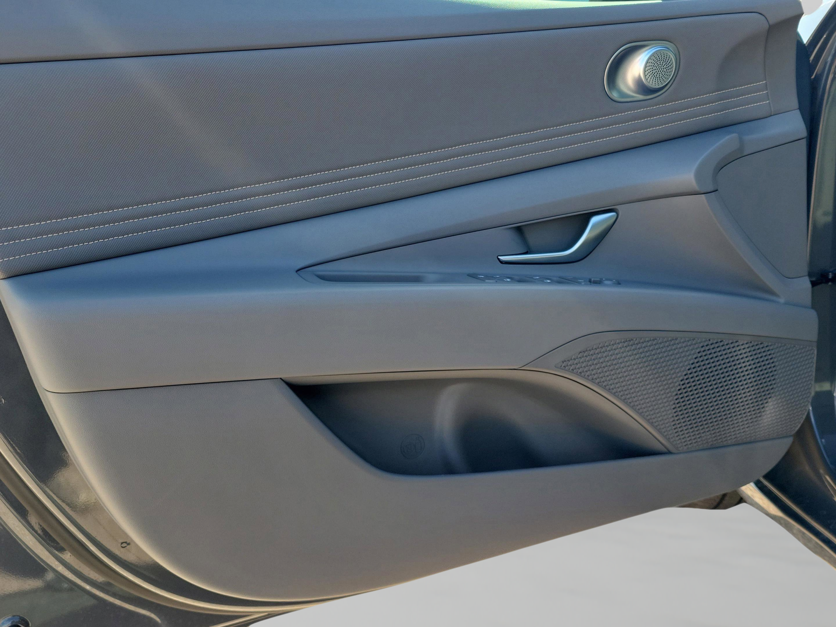 New 2026 Hyundai Elantra SEL Sport Premium FWD image 16