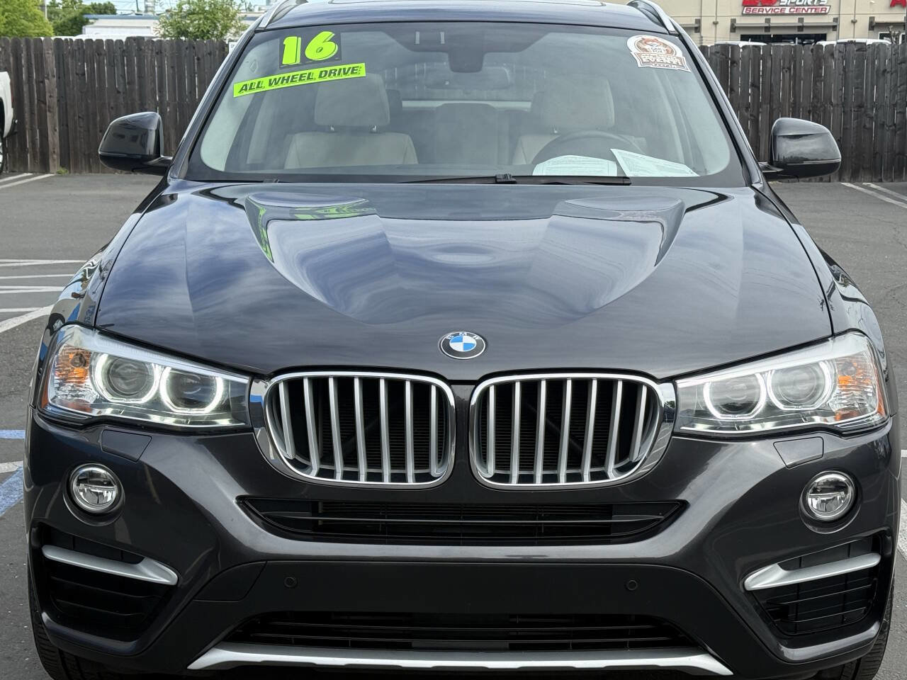 Used 2016 BMW X4 xDrive28i AWD/4WD image 2