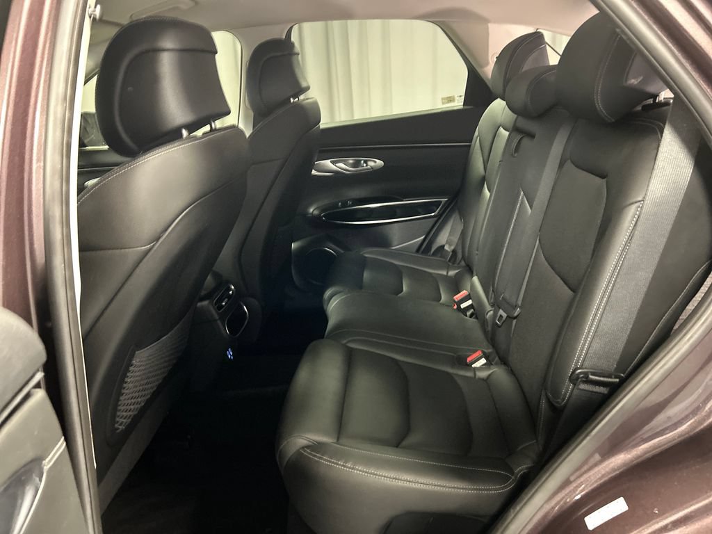 Used 2022 Genesis GV70 2.5T AWD/4WD image 21