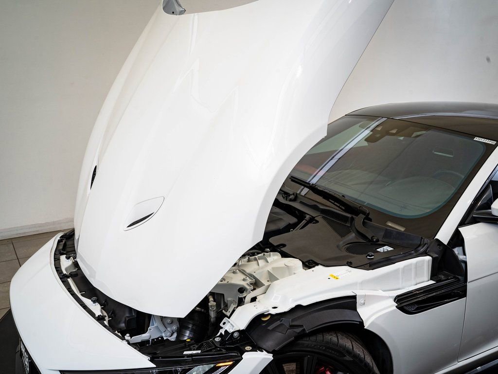 Used 2022 Jaguar F-TYPE R image 36