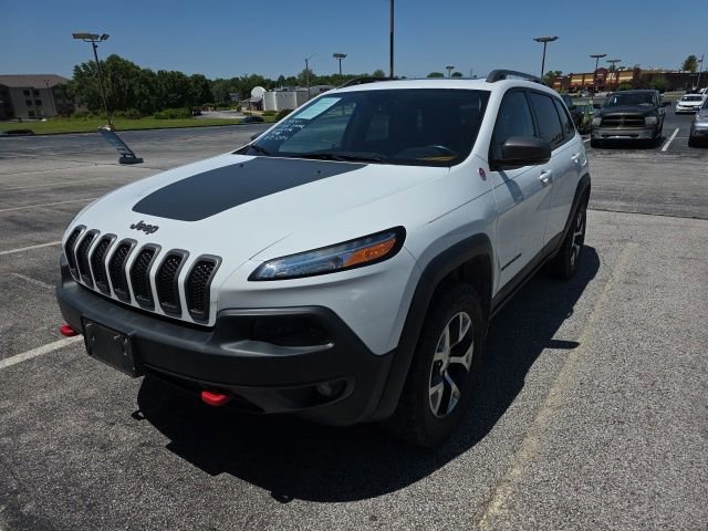 Used 2016 Jeep Cherokee Trailhawk w/ Comfort/Convenience Group AWD/4WD video 1