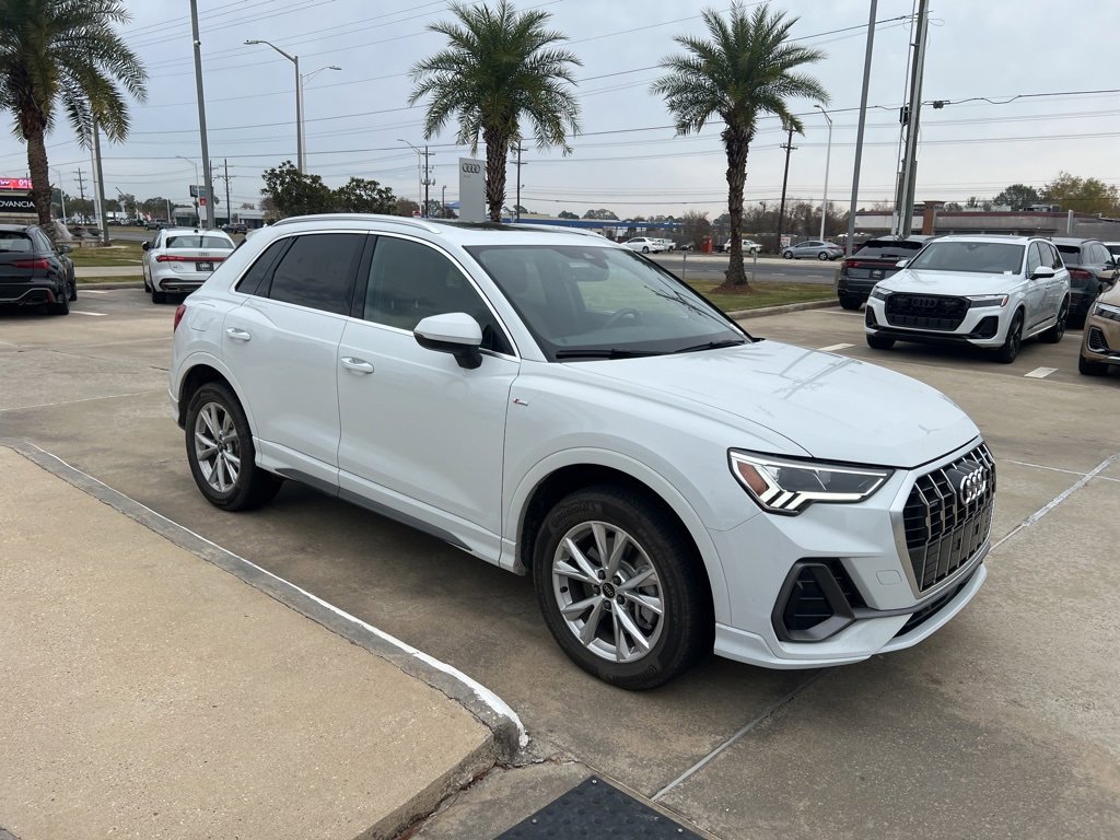 Used 2025 Audi Q3 2.0T Premium w/ Convenience Package image 7