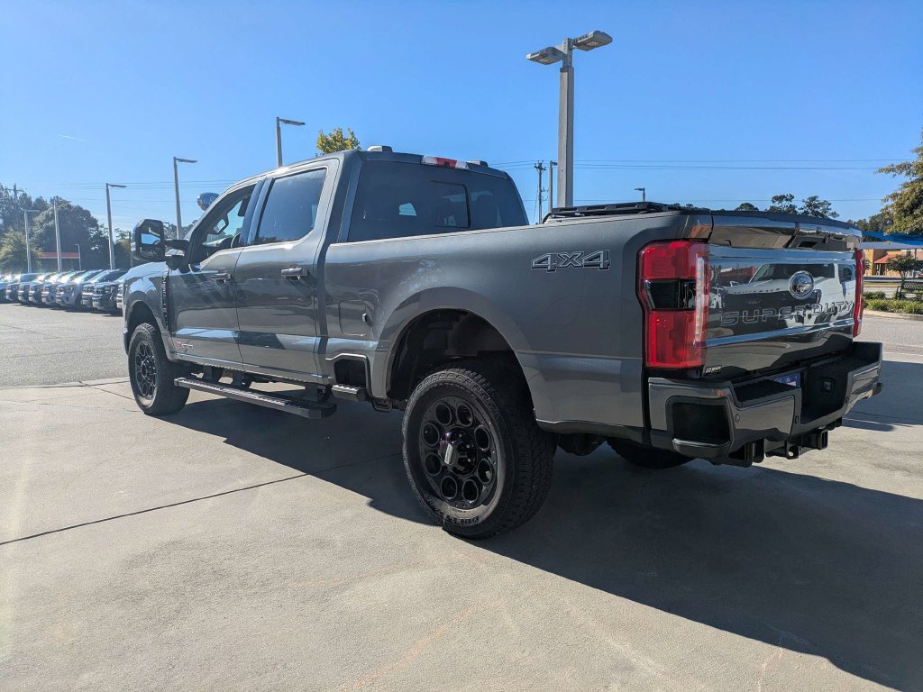 New 2026 Ford F250 Lariat w/ Black Appearance Package AWD/4WD image 7