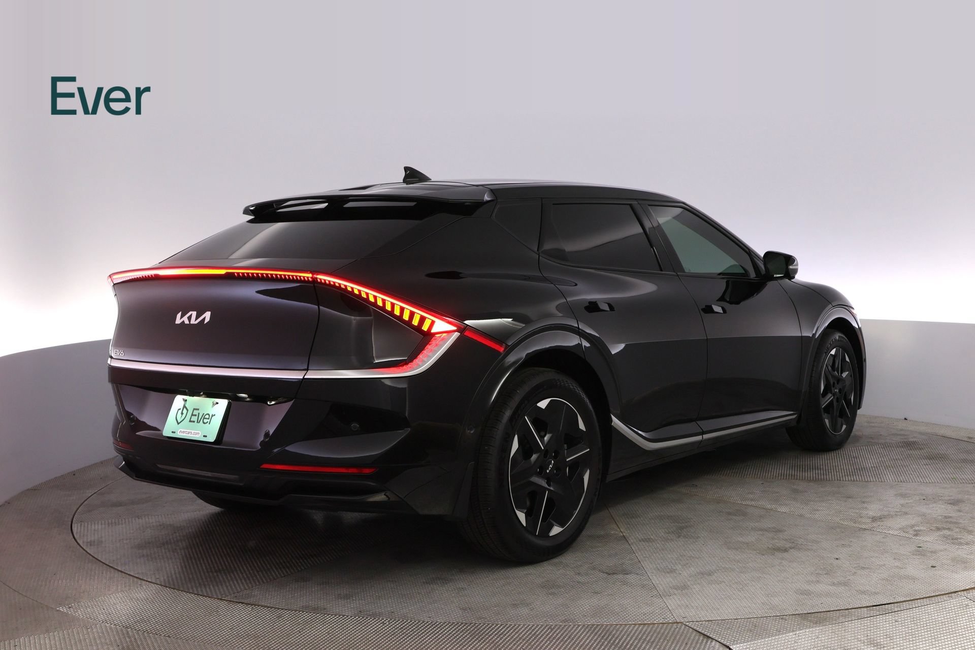 Used 2025 Kia EV6 Wind RWD image 3