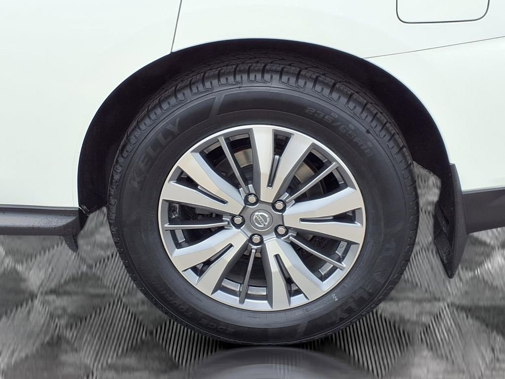Used 2020 Nissan Pathfinder SV AWD/4WD image 22