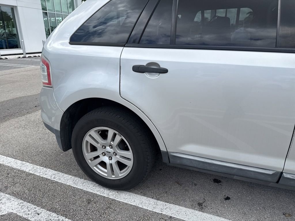 Used 2010 Ford Edge SE image 9