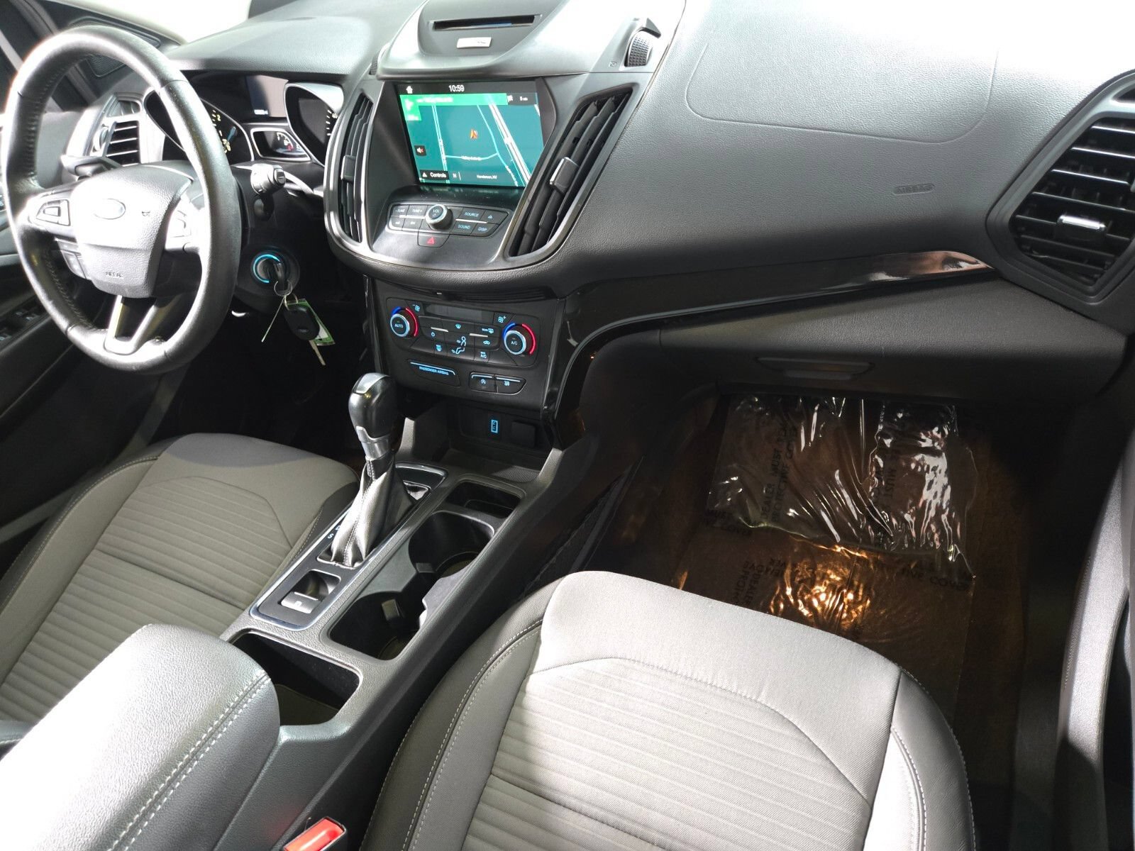 Used 2017 Ford Escape SE w/ Equipment Group 201A FWD image 18