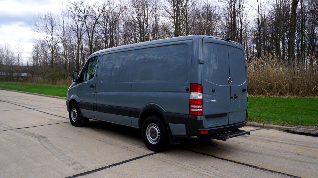 Used 2016 Mercedes-Benz Sprinter 2500 image 3