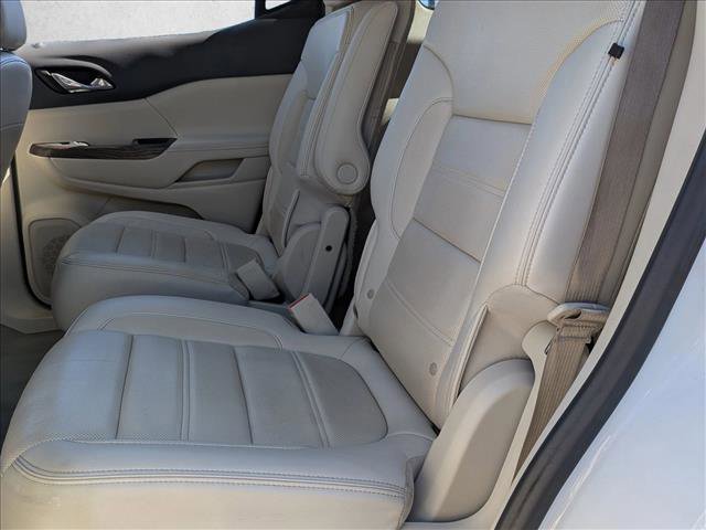 Used 2020 GMC Acadia Denali w/ Technology Package FWD image 18