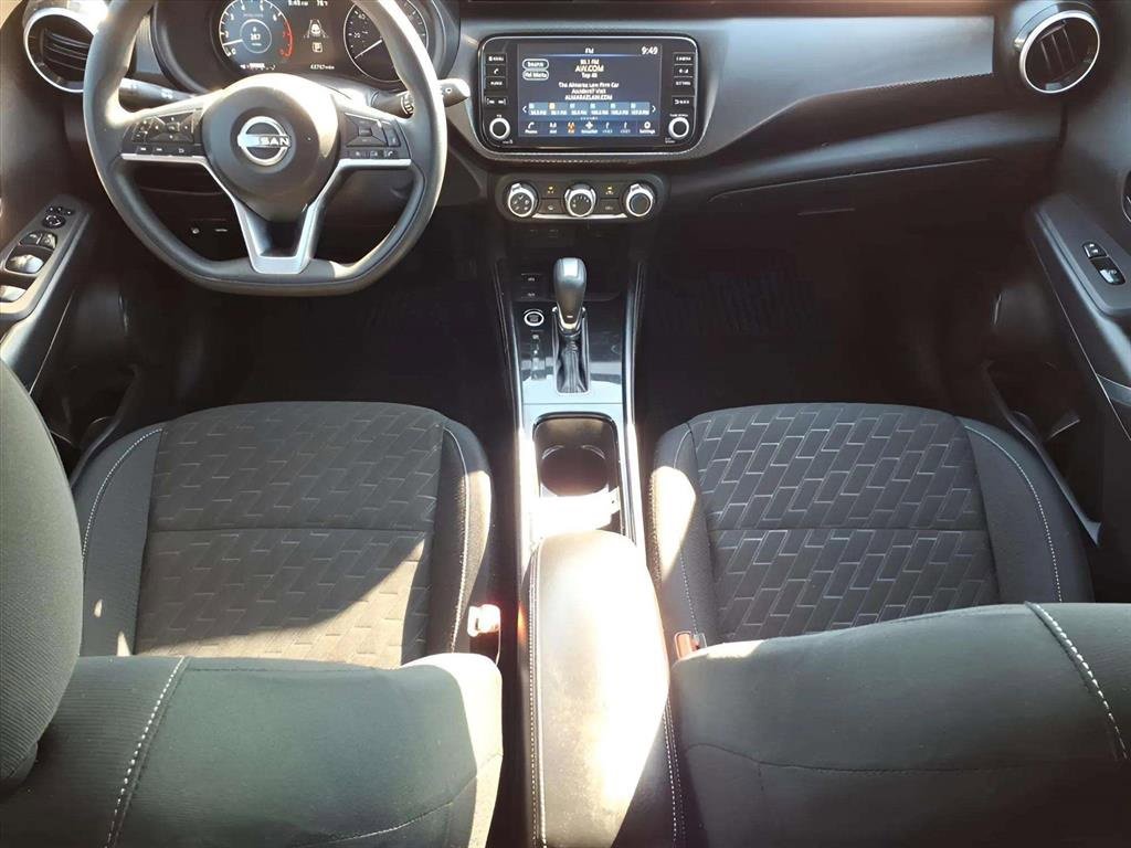Used 2024 Nissan Kicks SV image 10