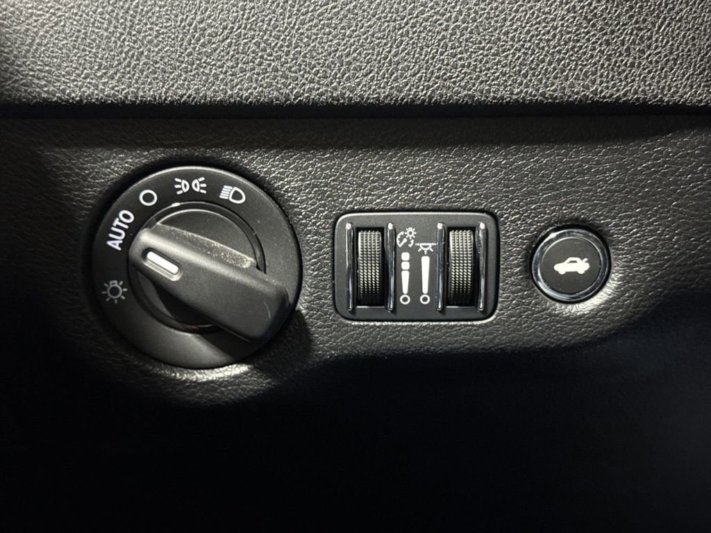 Used 2023 Dodge Charger GT w/ Blacktop Special Edition image 19