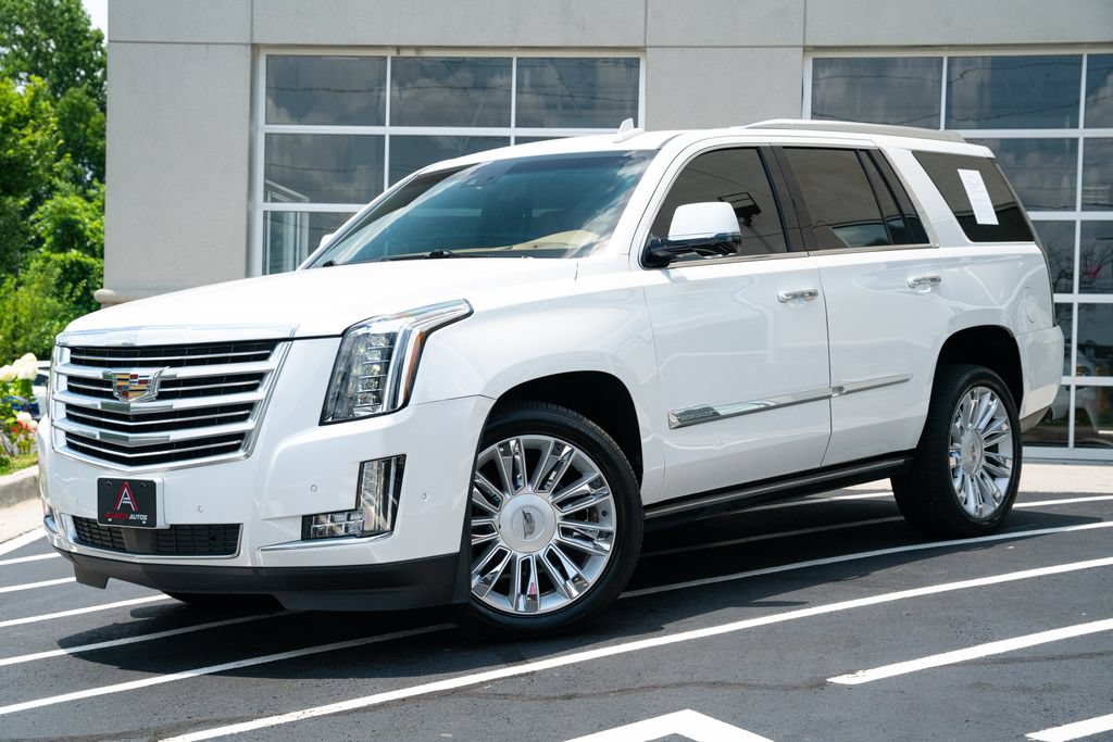 Used 2017 Cadillac Escalade Platinum AWD/4WD image 2