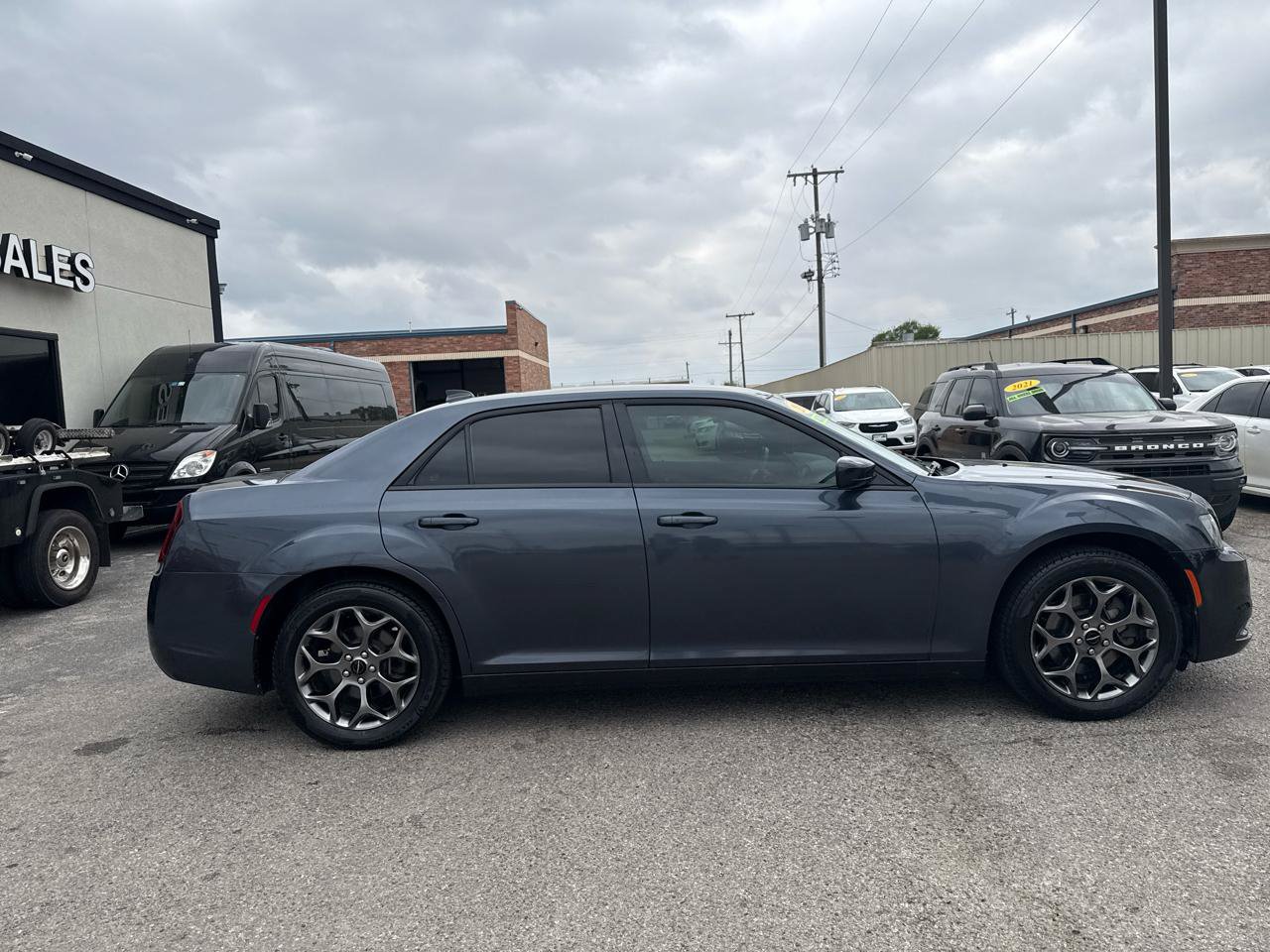 Used 2017 Chrysler 300 S AWD/4WD image 5