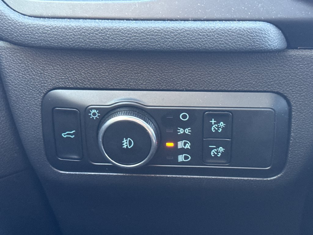Used 2025 Ford Escape ST-Line Select AWD/4WD image 26