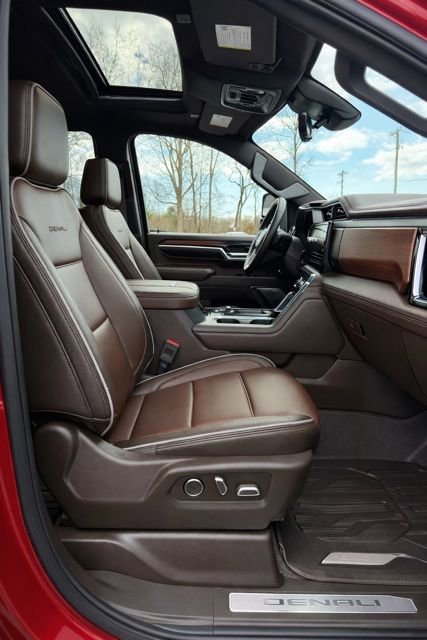 Used 2024 GMC Sierra 2500 Denali w/ Denali Reserve Package image 17