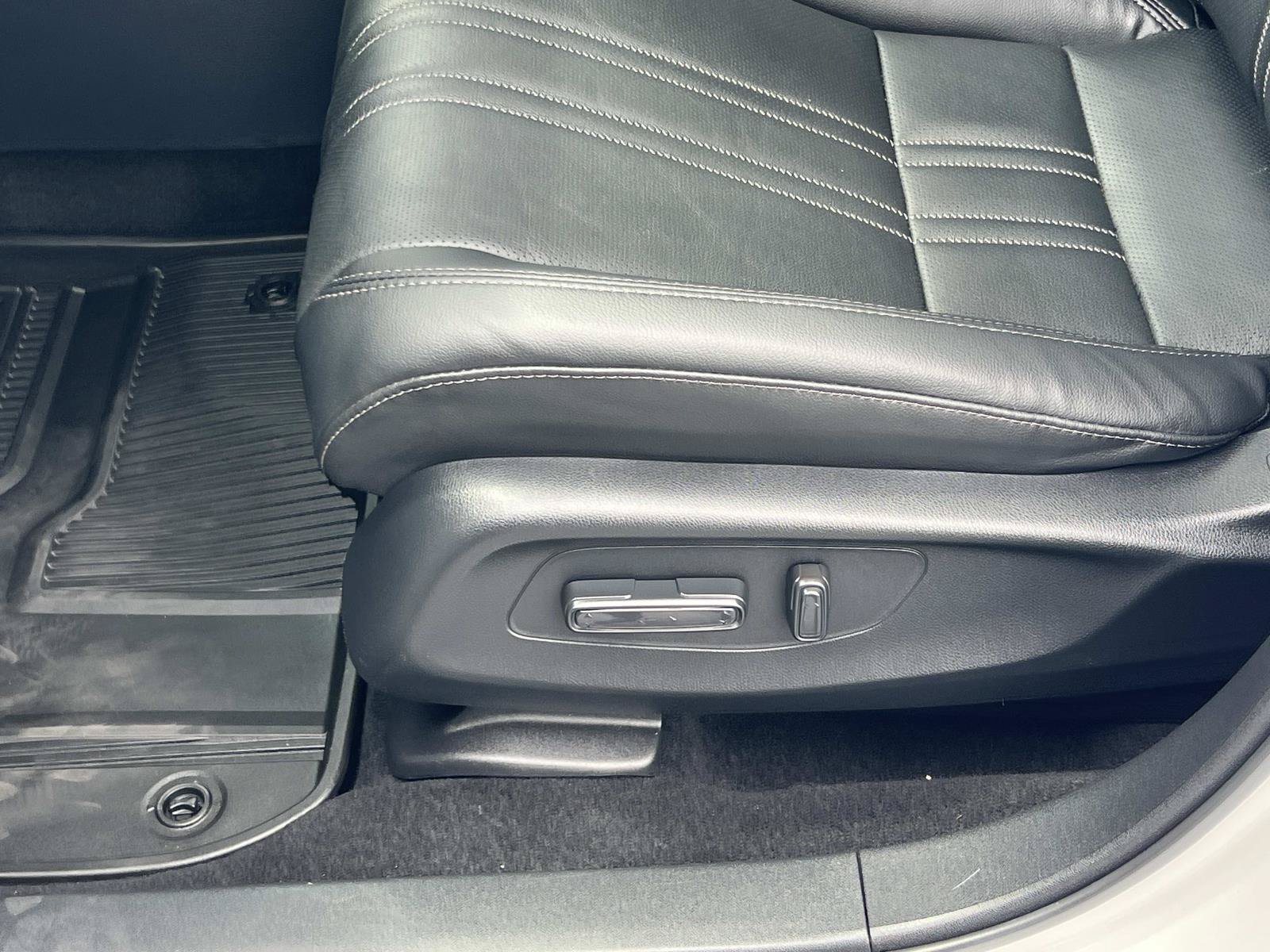 Certified 2025 Honda HR-V EX-L image 19