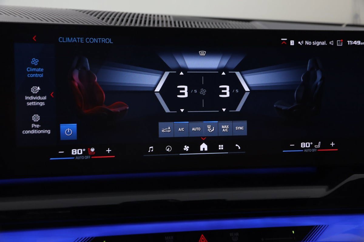 Used 2025 BMW M5 w/ Carbon Package image 55