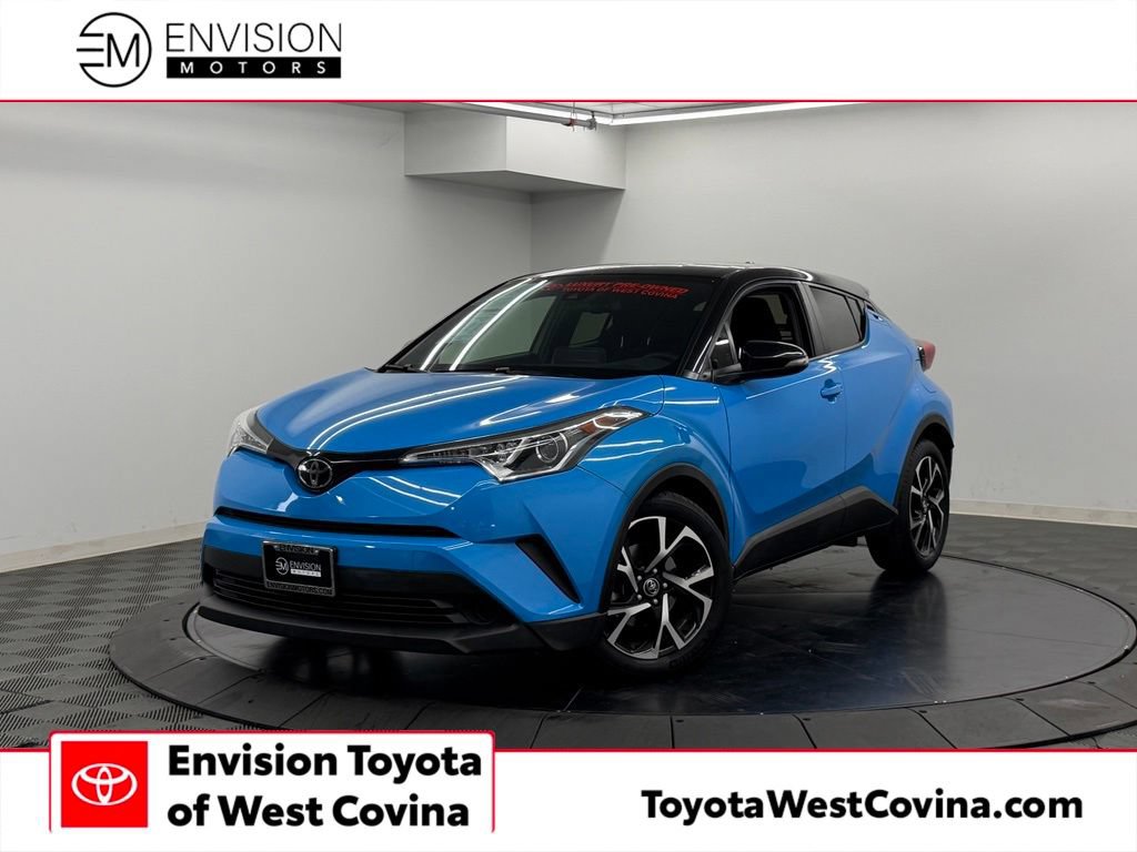 Used 2019 Toyota C-HR XLE FWD image 1
