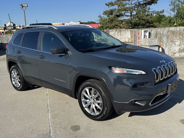 Used 2018 Jeep Cherokee Limited AWD/4WD image 3
