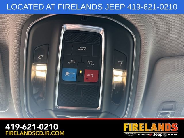 Used 2023 Jeep Grand Cherokee Laredo w/ Luxury Tech Group I image 28