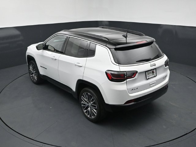 Used 2024 Jeep Compass Limited w/ Elite Group AWD/4WD image 16