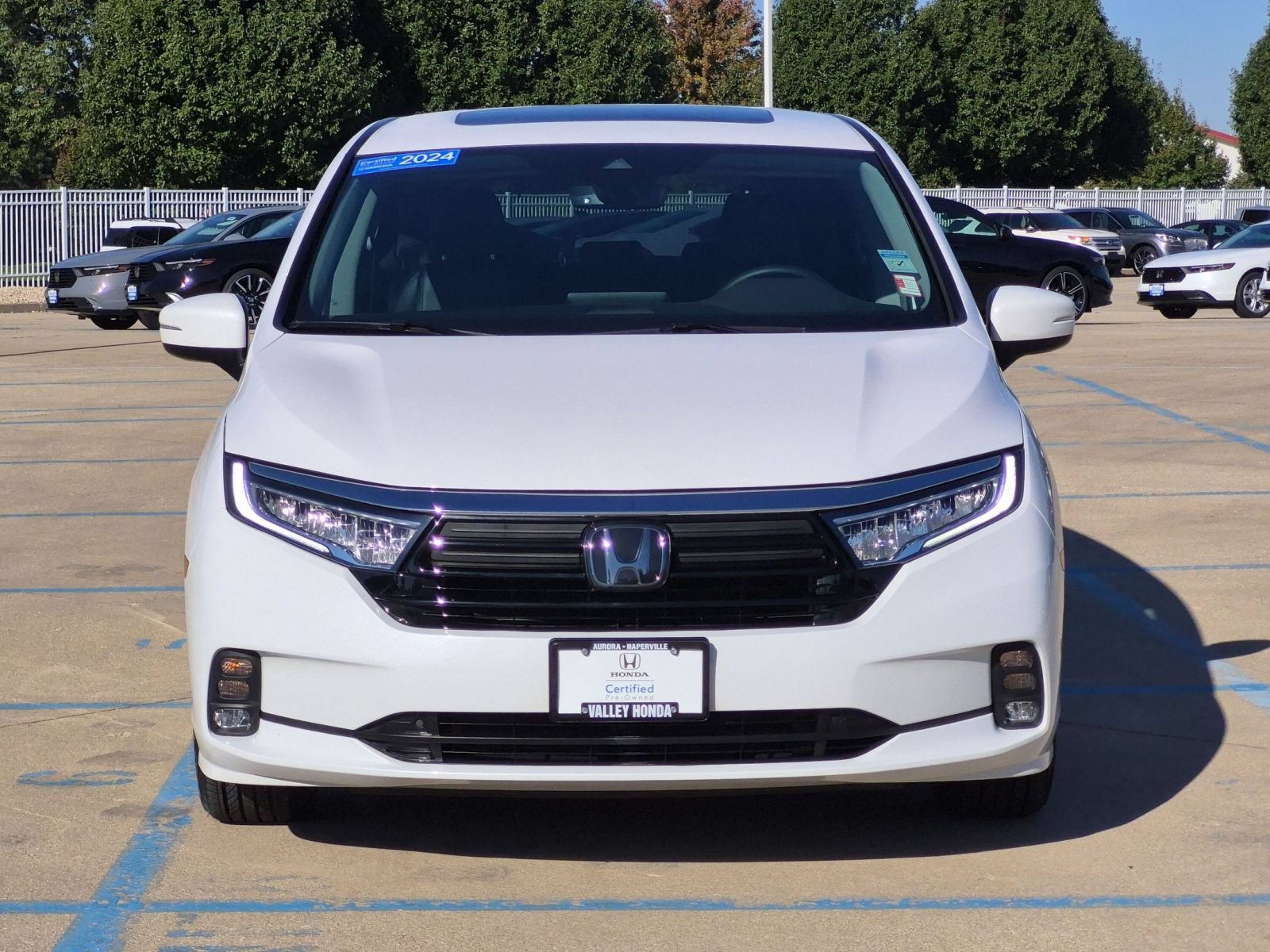 Used 2024 Honda Odyssey EX-L image 3