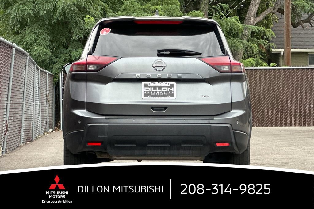 Used 2025 Nissan Rogue SV AWD/4WD image 8