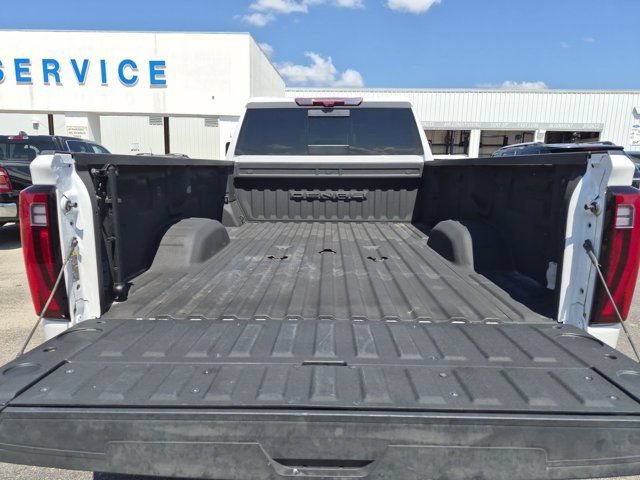Used 2024 GMC Sierra 3500 Denali w/ Denali Reserve Package AWD/4WD image 9