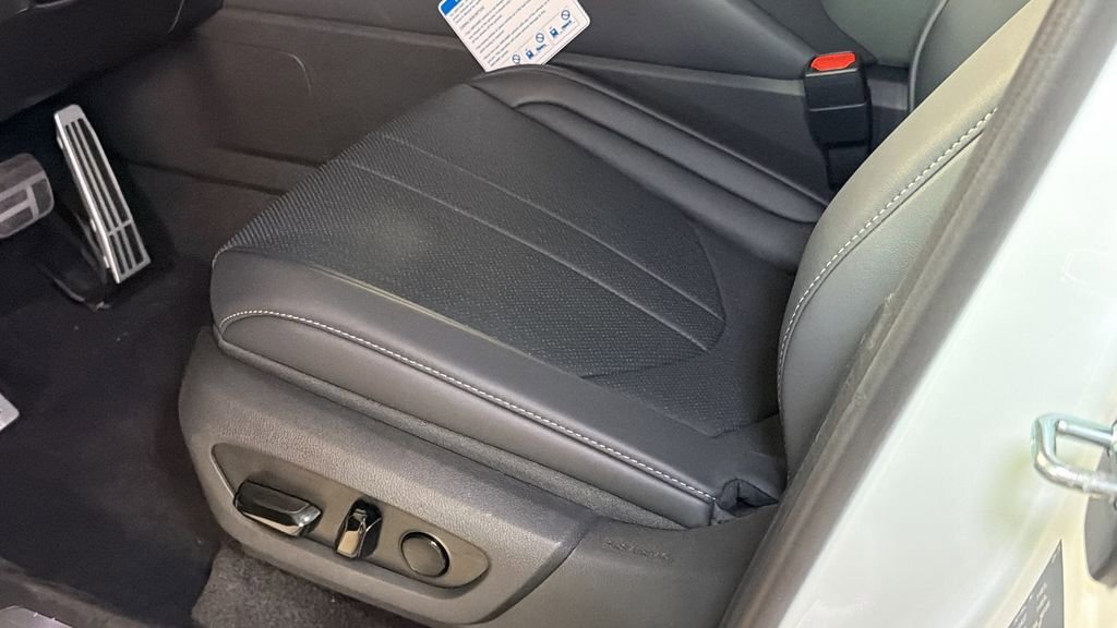 New 2026 Lexus TX 500h AWD image 16