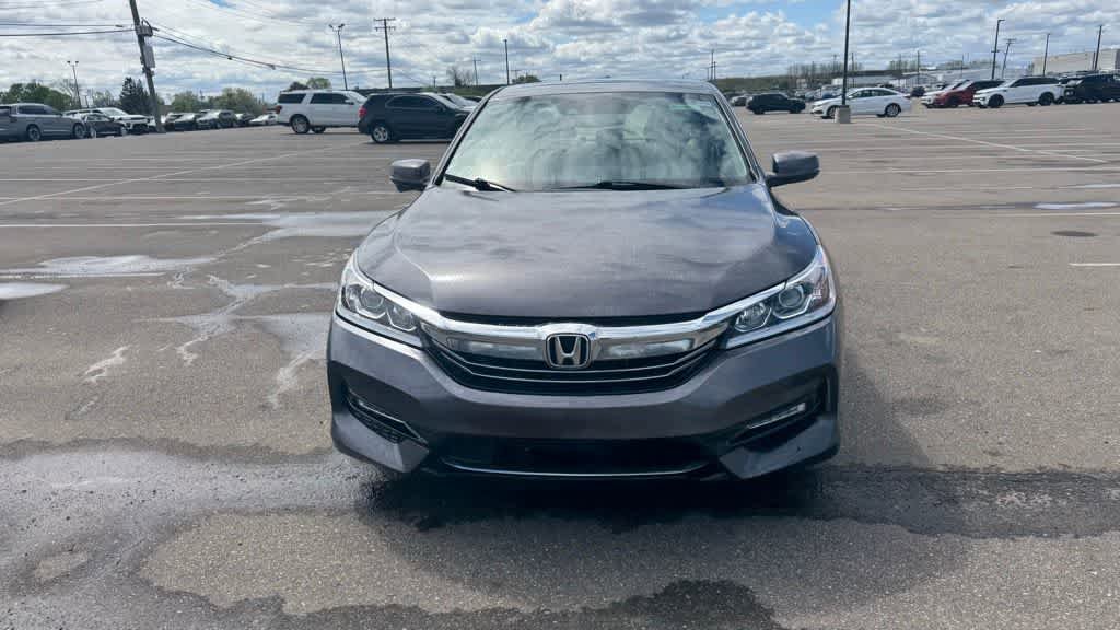 Used 2017 Honda Accord EX-L image 2