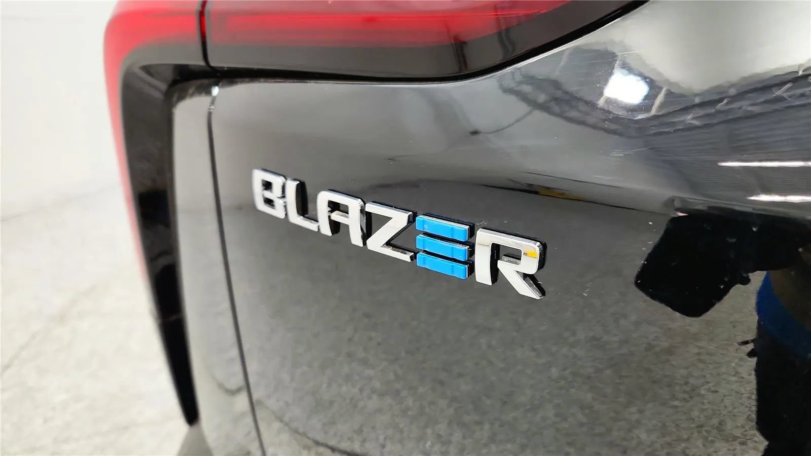 New 2026 Chevrolet Blazer EV LT AWD/4WD image 17