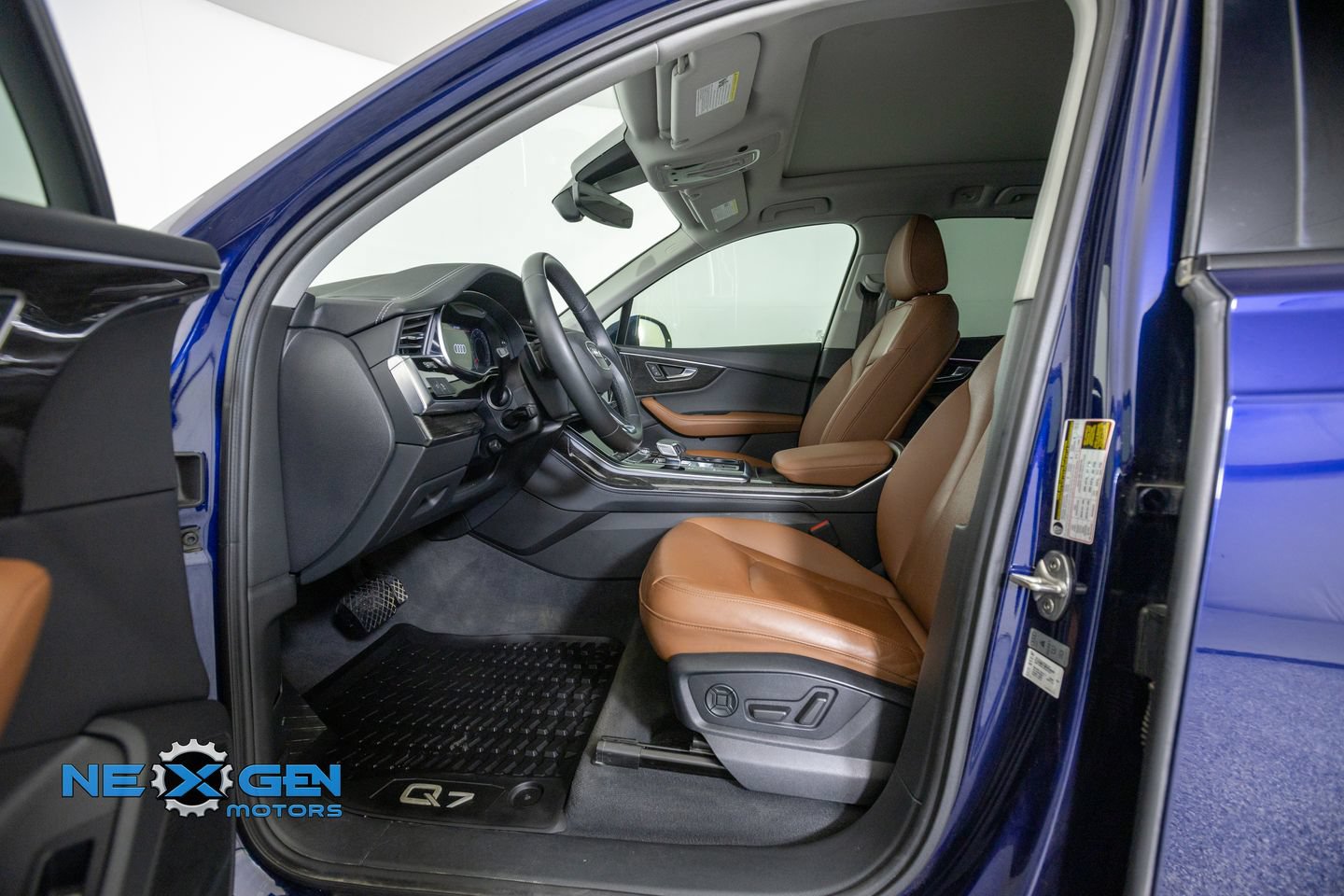 Used 2023 Audi Q7 3.0T Premium Plus w/ Premium Plus Package AWD/4WD image 12