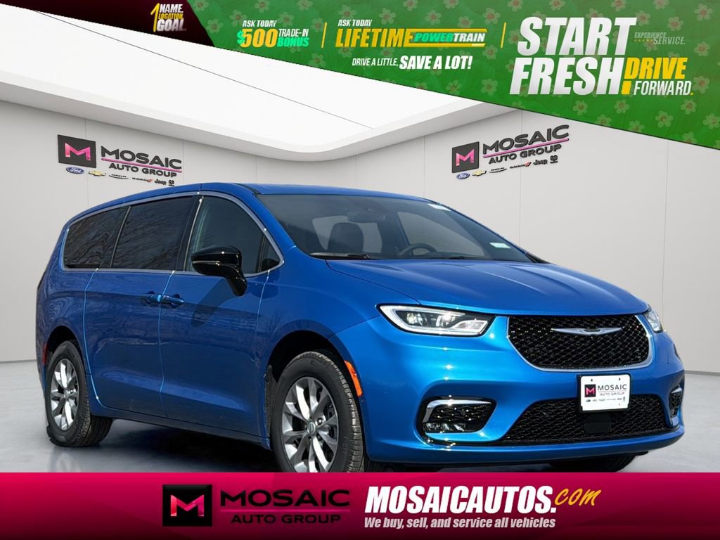 New 2026 Chrysler Pacifica Select