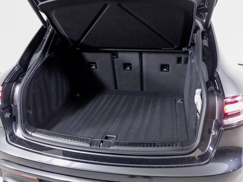 Certified 2026 Porsche Macan S AWD/4WD image 14