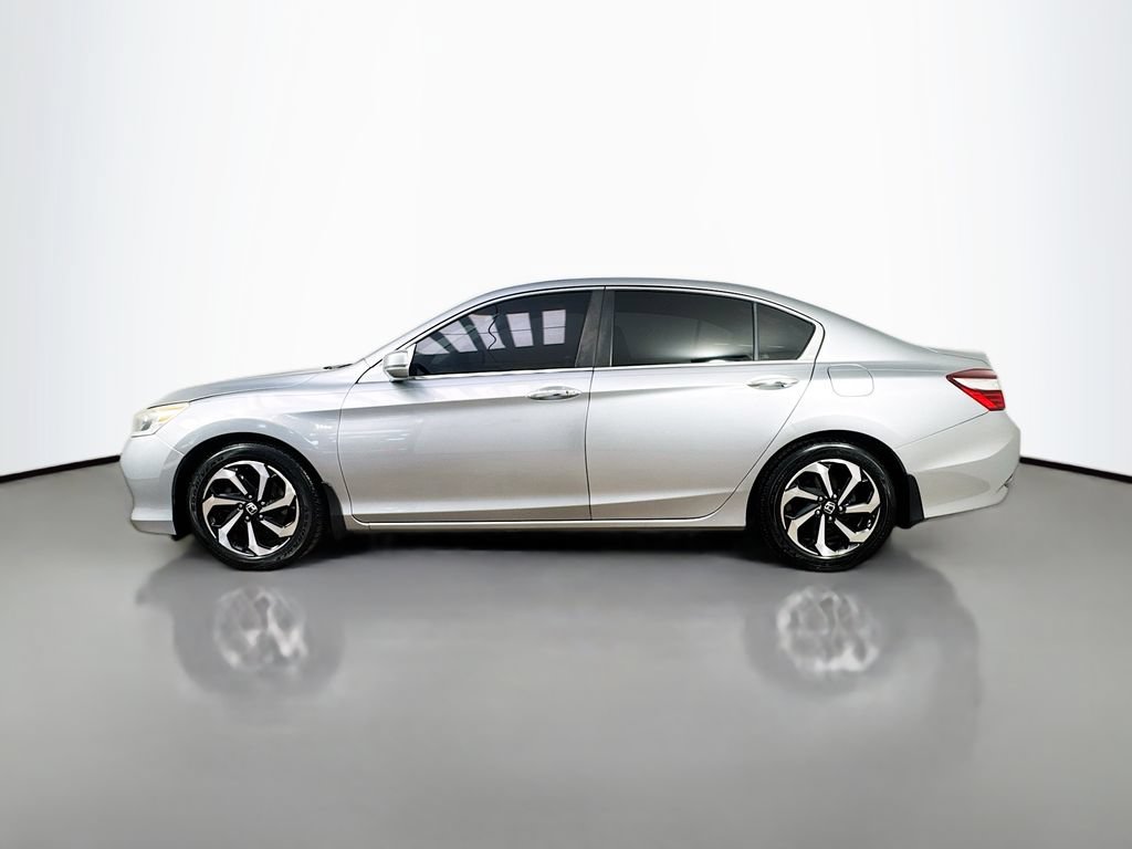 Used 2017 Honda Accord EX image 4