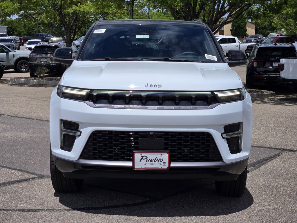 New 2026 Jeep Grand Wagoneer Summit AWD/4WD image 6