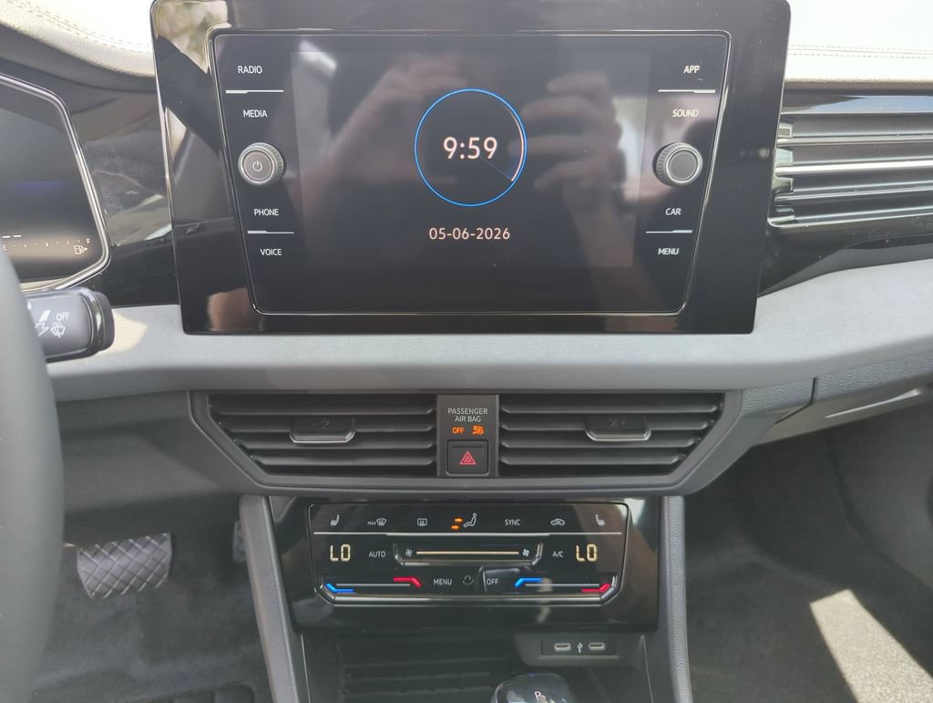 New 2026 Volkswagen Jetta SE FWD image 30