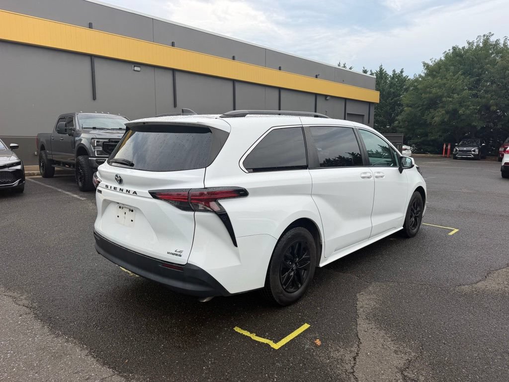 Used 2022 Toyota Sienna LE FWD image 8