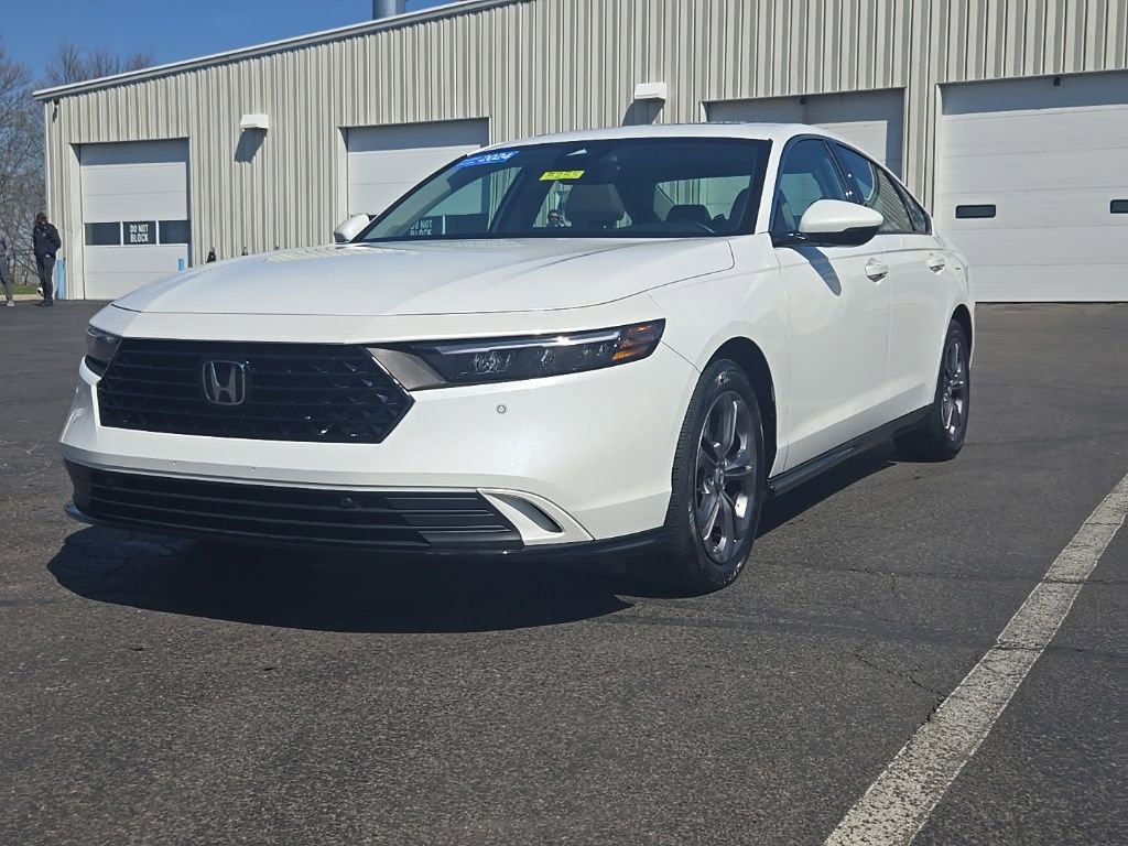 Used 2024 Honda Accord EX-L image 3