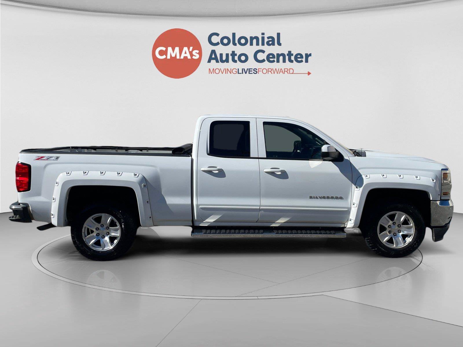 Used 2019 Chevrolet Silverado 1500 LT AWD/4WD image 6