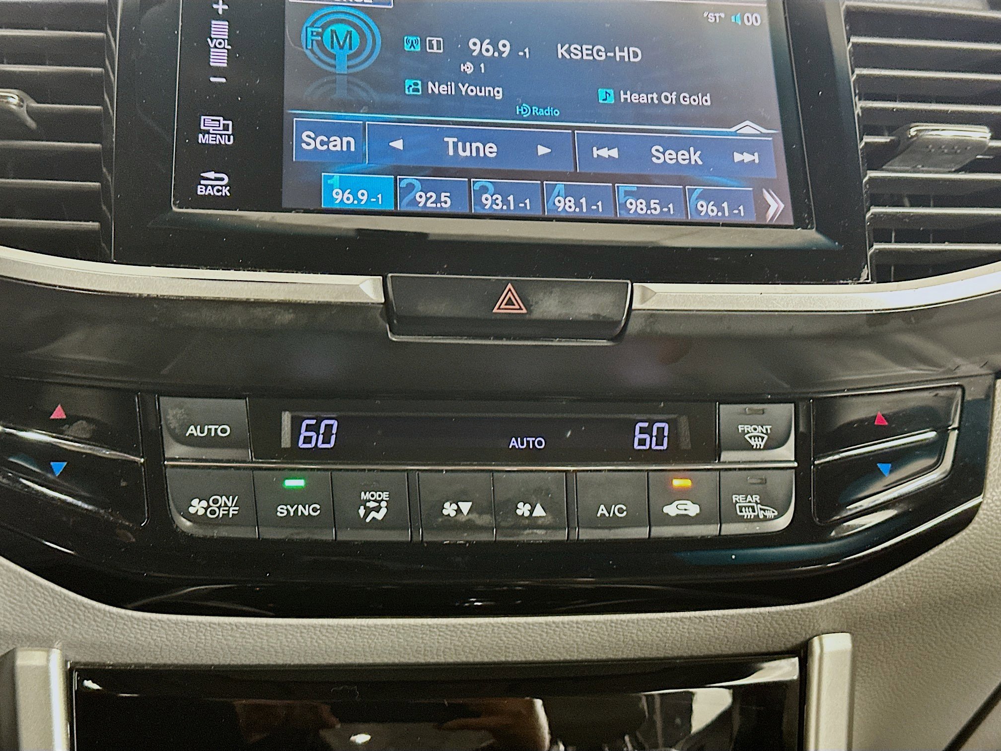 Used 2016 Honda Accord EX-L image 22