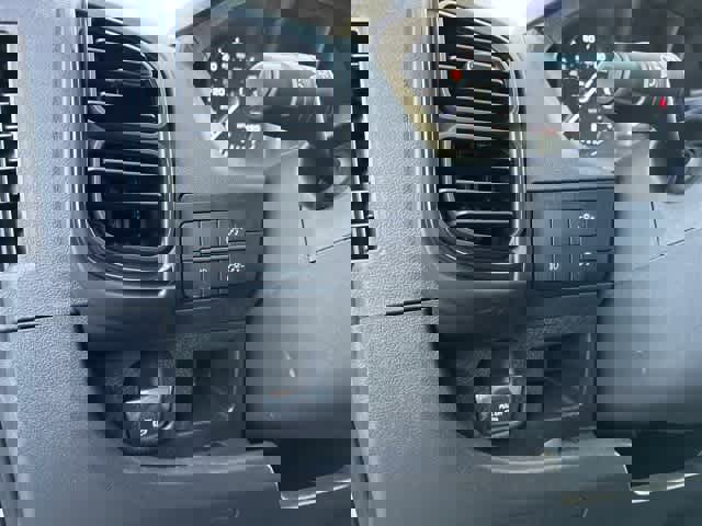 Used 2024 RAM ProMaster 2500 w/ Convenience Group image 12