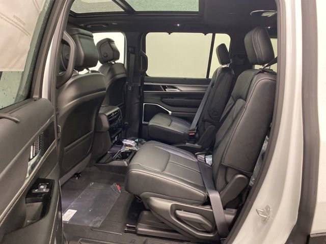 New 2026 Jeep Grand Wagoneer Limited image 22