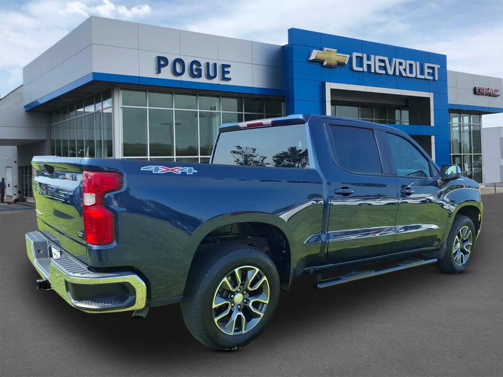 Used 2022 Chevrolet Silverado 1500 LT AWD/4WD image 2