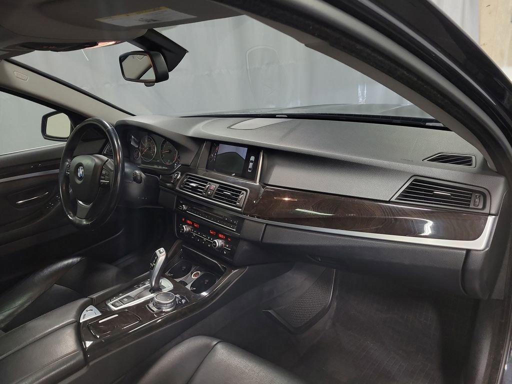 Used 2015 BMW 535i xDrive Sedan AWD/4WD image 29