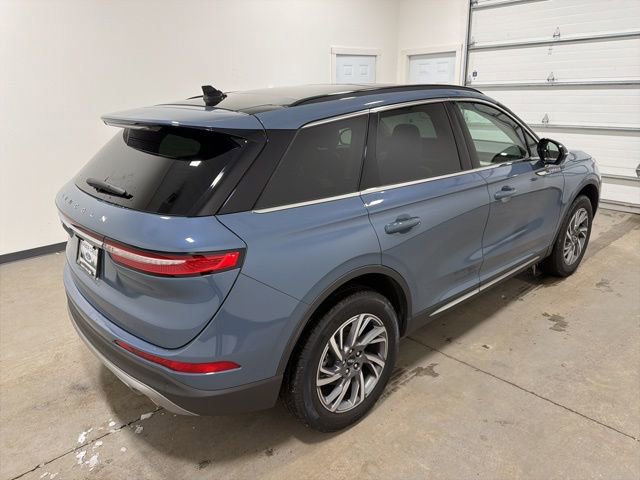 Used 2025 Lincoln Corsair Premiere w/ Equipment Group 101A image 4