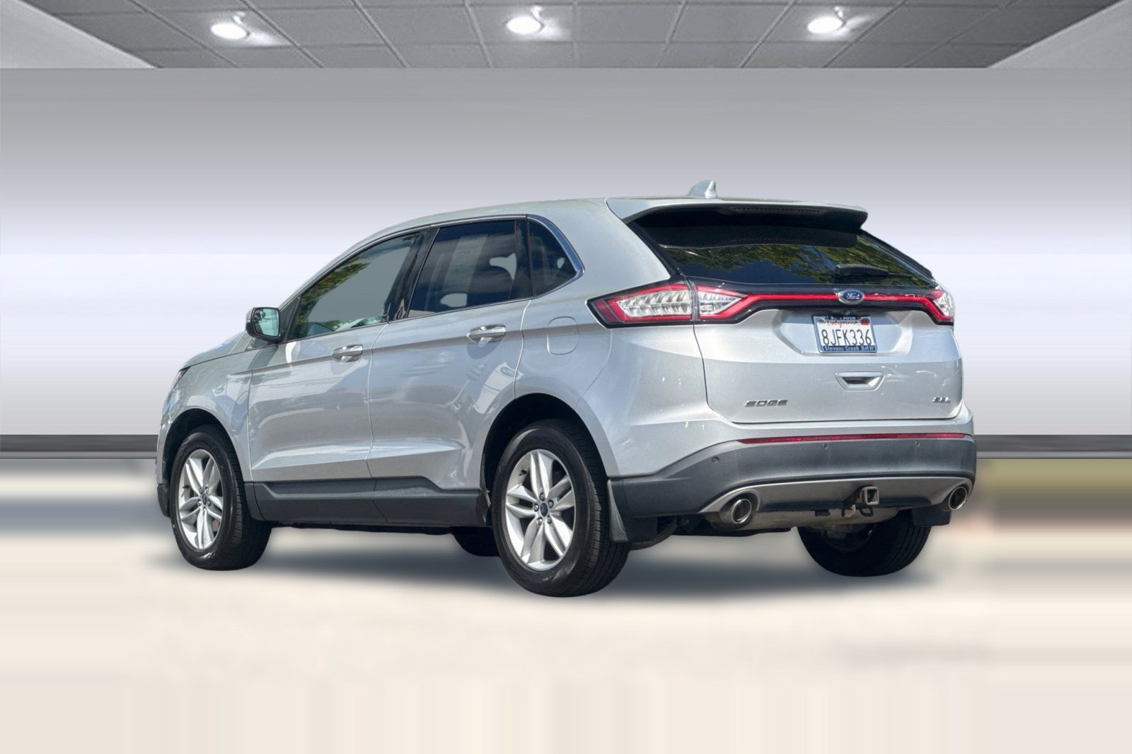 Used 2015 Ford Edge SEL w/ Equipment Group 201A FWD image 3