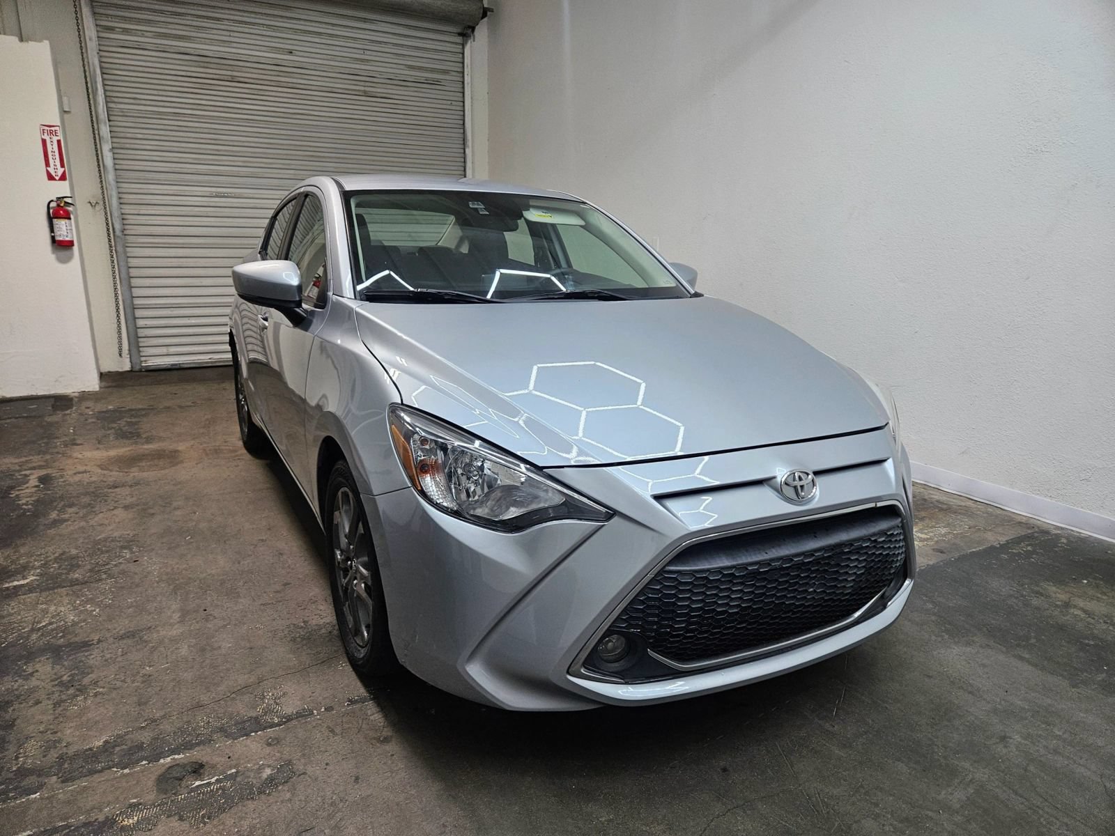 Used 2019 Toyota Yaris LE FWD image 2