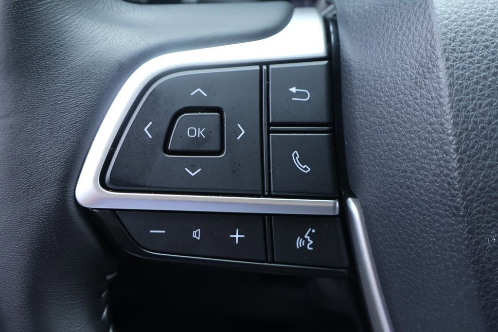 Certified 2025 Toyota Highlander XLE AWD/4WD image 20